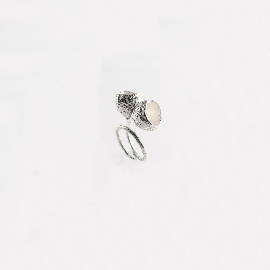 Two classic acorns - adjustable ring - silver plated