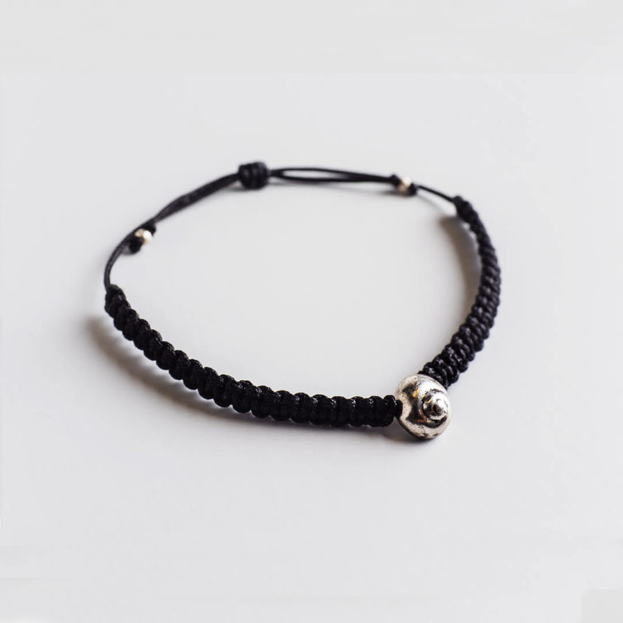 Small sea snail - macrame bracelet - silver 925- black oxidation - unisex