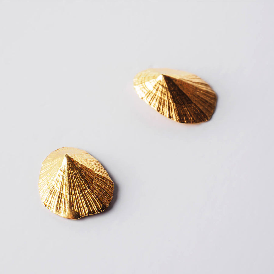 Favourite limpet - stud earrings - silver 925 - gold plated