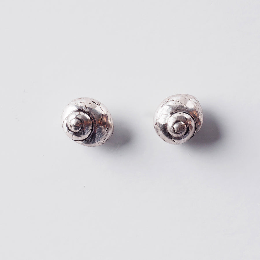 Sea snail - σκουλαρίκια stud - ασήμι 925 - μαύρη οξείδωση