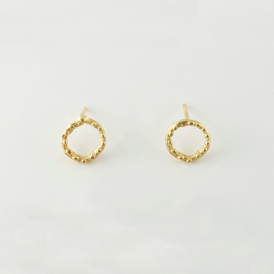 Tiny twig hoops with dewdrops - stud earrings - silver 925 - gold plated