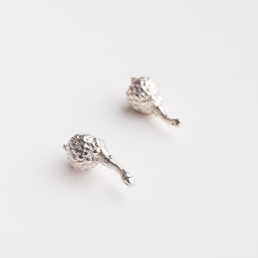 Μικροσκοπικός σπόρος βελανιδιάς με κλαρί - σκουλαρίκια stud - ασήμι 925