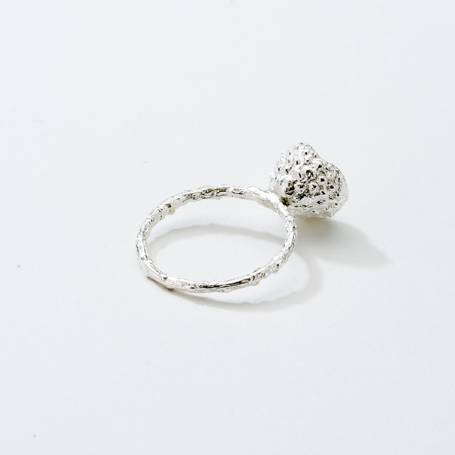 Μικρός βελανίδι με καλλιεργημένο μαργαριτάρι - δαχτυλίδι - ασήμι 925