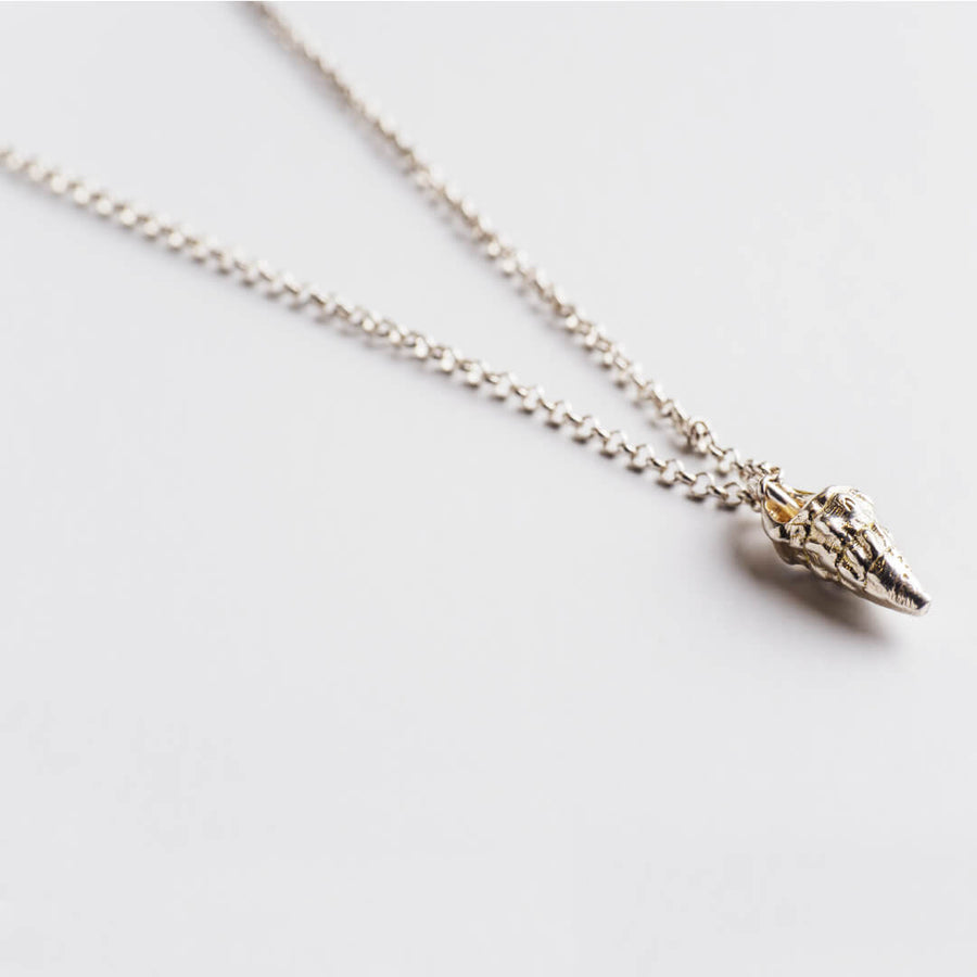 Wild seashell - long chain necklace - silver 925