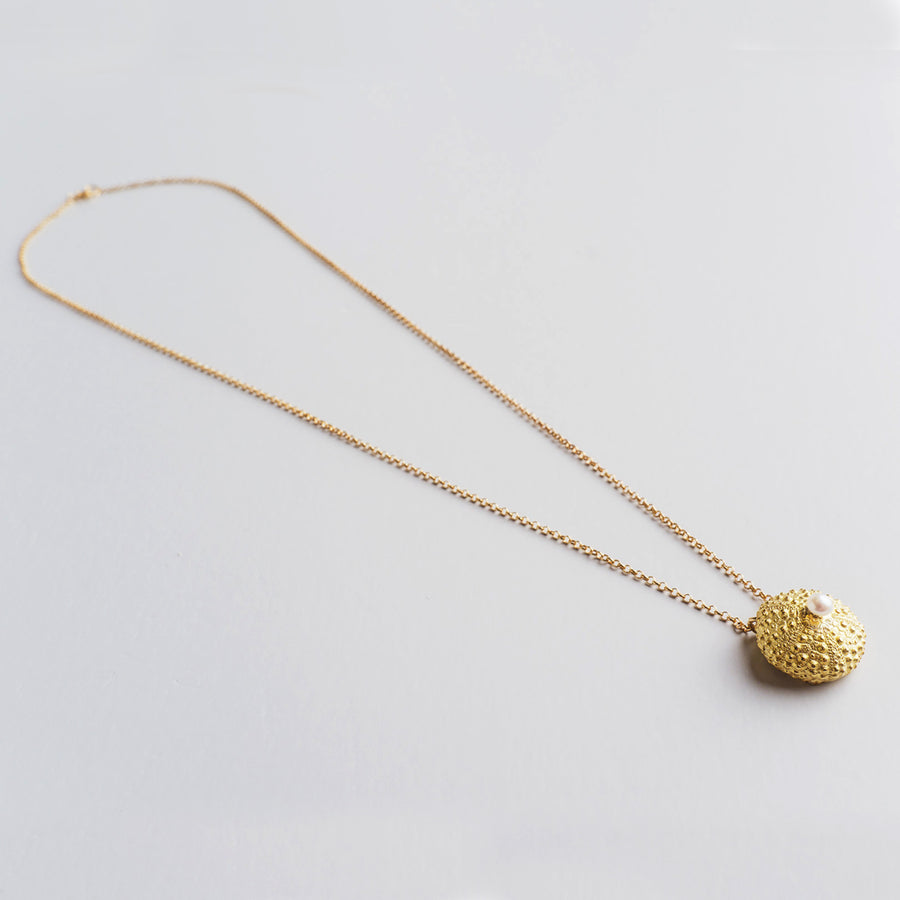 Urchin with fresh water pearl - chain necklace - silver 925 - gold plated