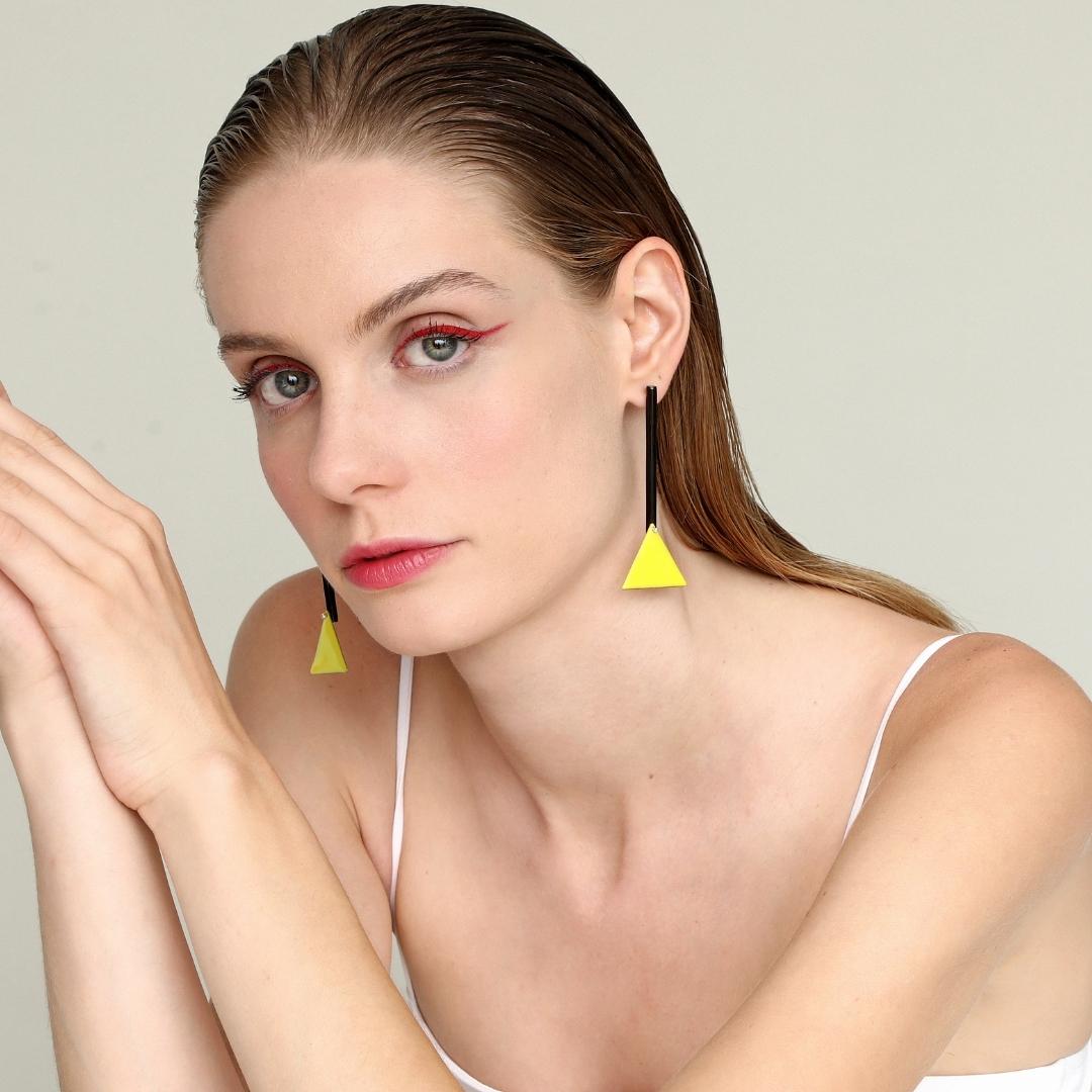 Triangle in motion - long earrings with enamel - yellow & black