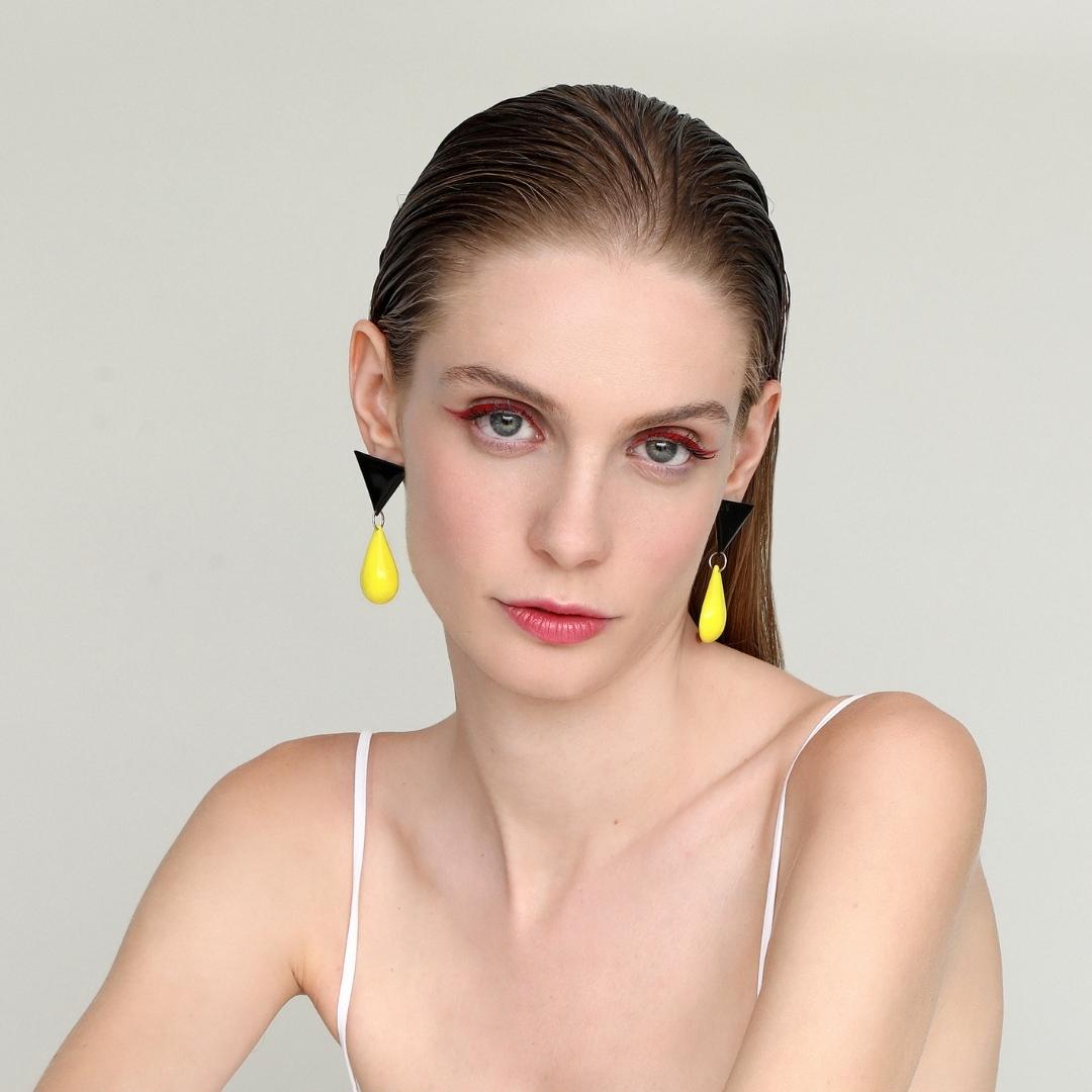 Plain Yellow - earrings with enamel - yellow & black